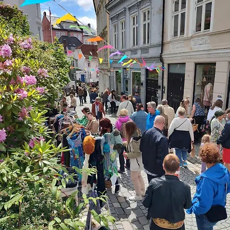 Daire Dinbnb I Cobblestone Streets 350m From Bryggen & Floybanen! Bergen